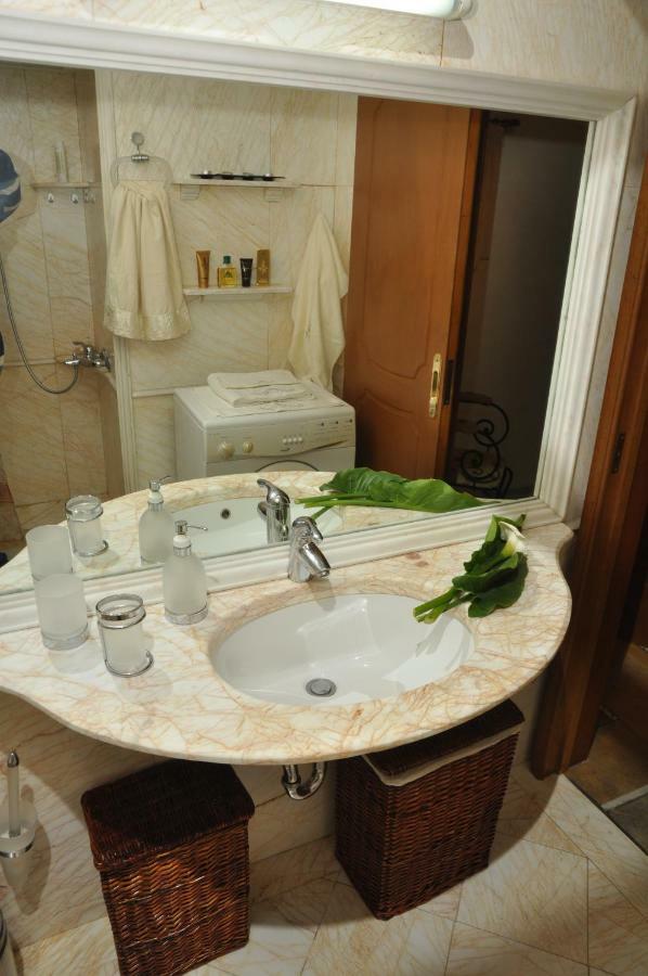 Miltiadis Apartments Sineti Esterno foto