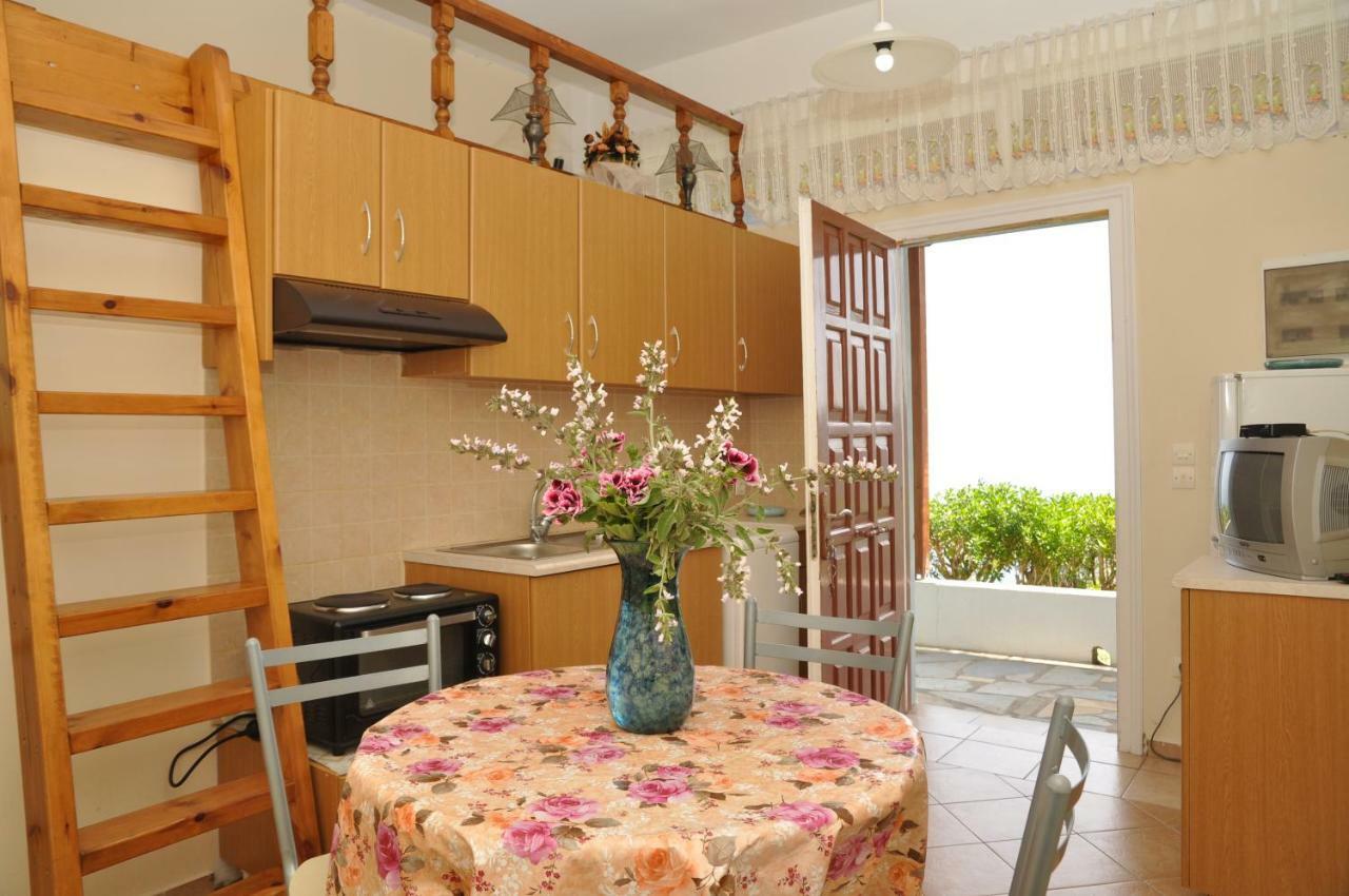 Miltiadis Apartments Sineti Esterno foto